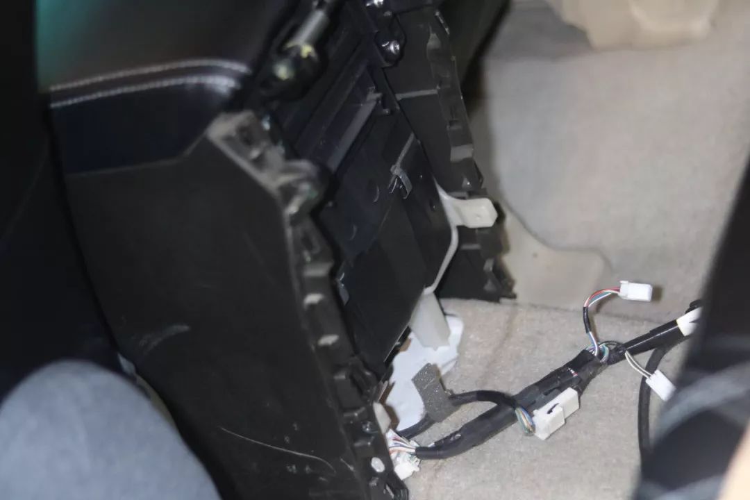 怪兽修车：翻新“残损不堪”的二手霸道LC150，满血复活变新车