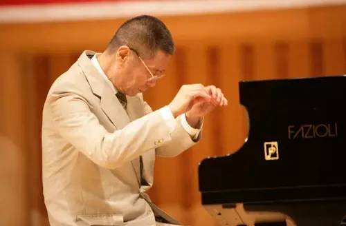 81岁钢琴大师刘诗昆当爸,钢琴家刘诗昆演奏视频