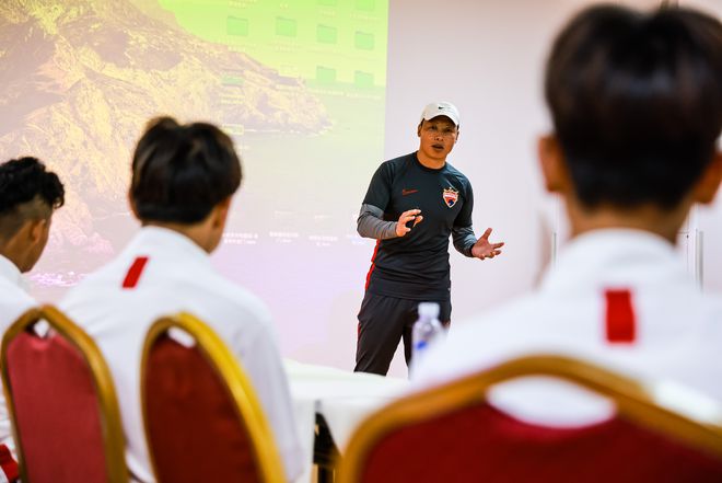 比肩梅西的球员,比肩梅西的中国巨星