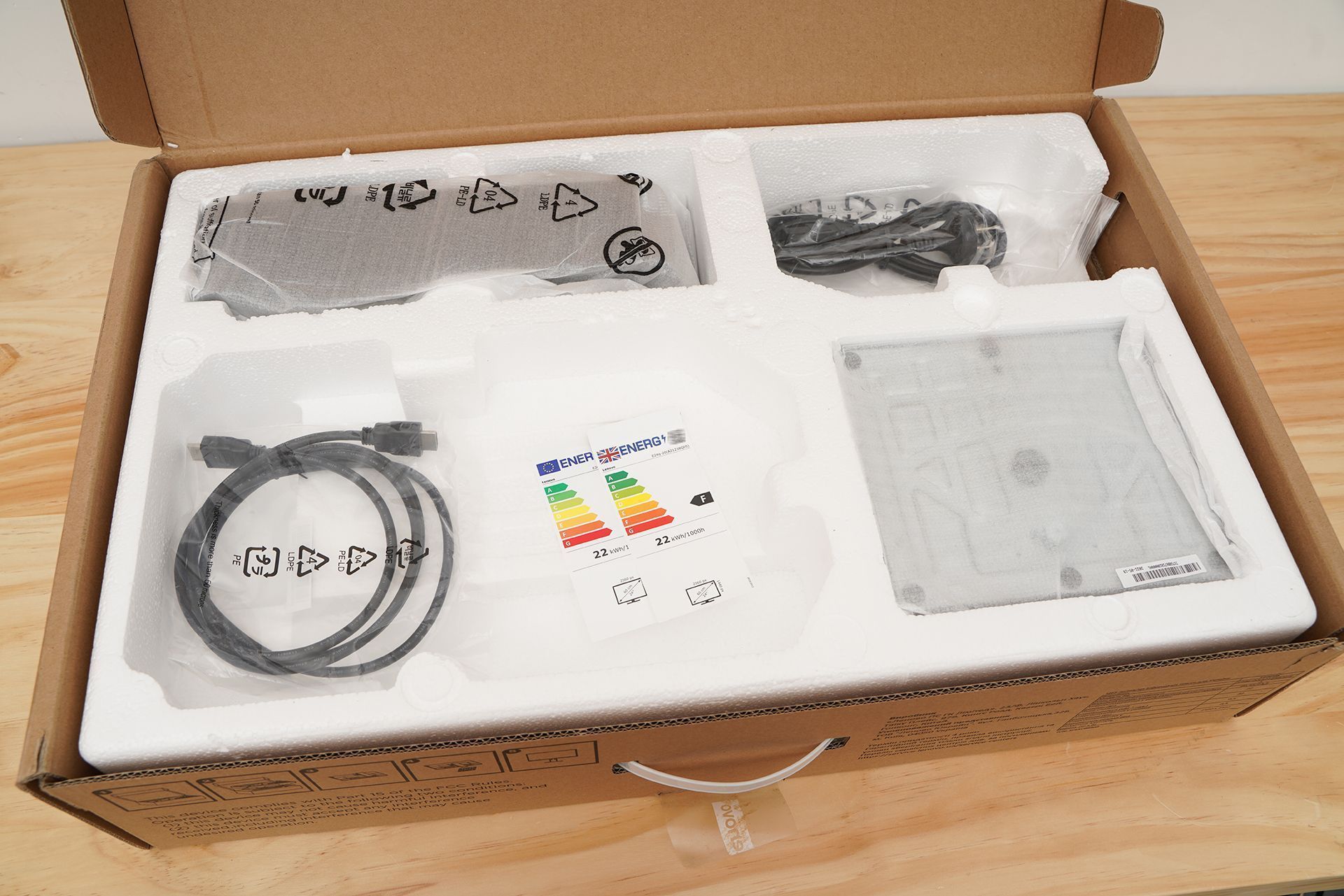 联想thinkvisiont22i-10显示器,联想thinkvisionx2323寸显示器