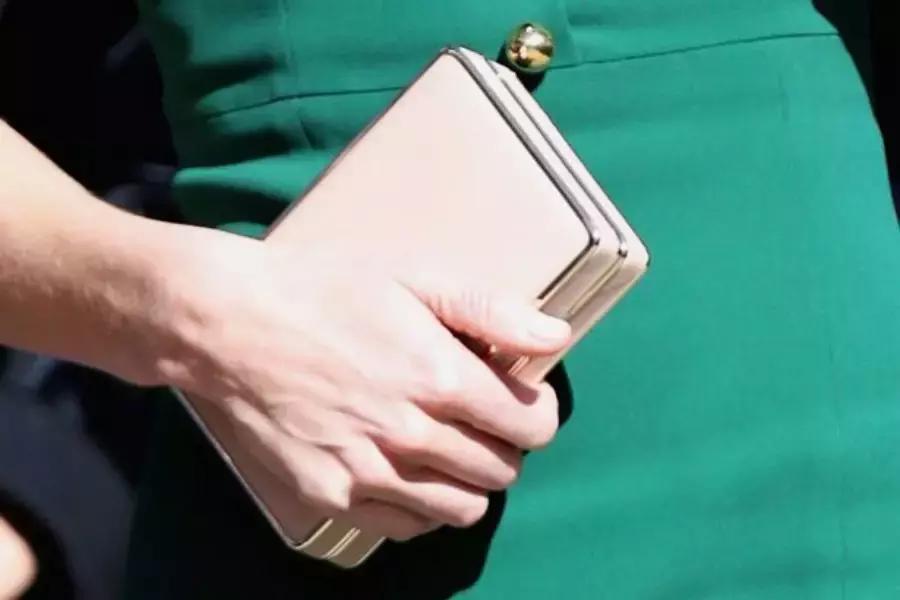 一年带货1.5亿英镑的凯特王妃,却把她最爱的品牌穿倒闭了?