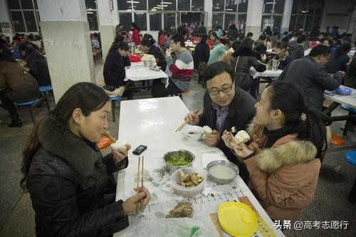 一本压线生最青睐的14所二本院校,一本压线生走一本好还是二本好