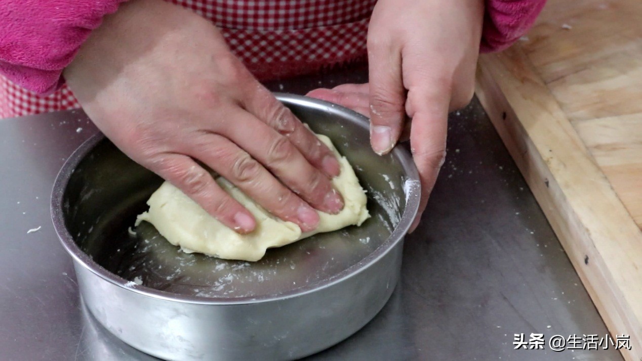 怎么炸软麻花里软外酥,炸出香脆的麻花