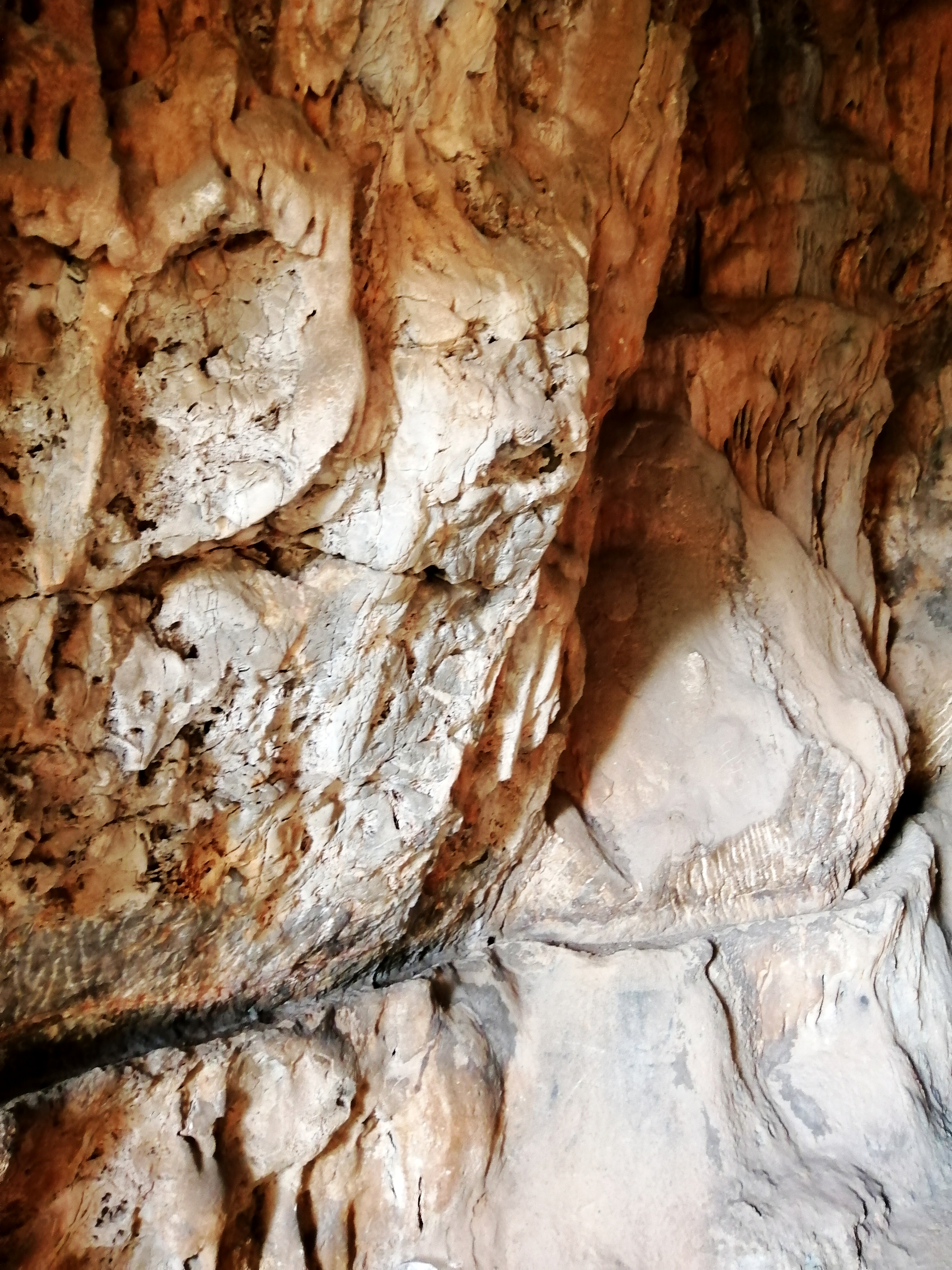 惊喜？悲哀？昆明三环徐霞客探寻过的两个溶洞，还是380年前样子