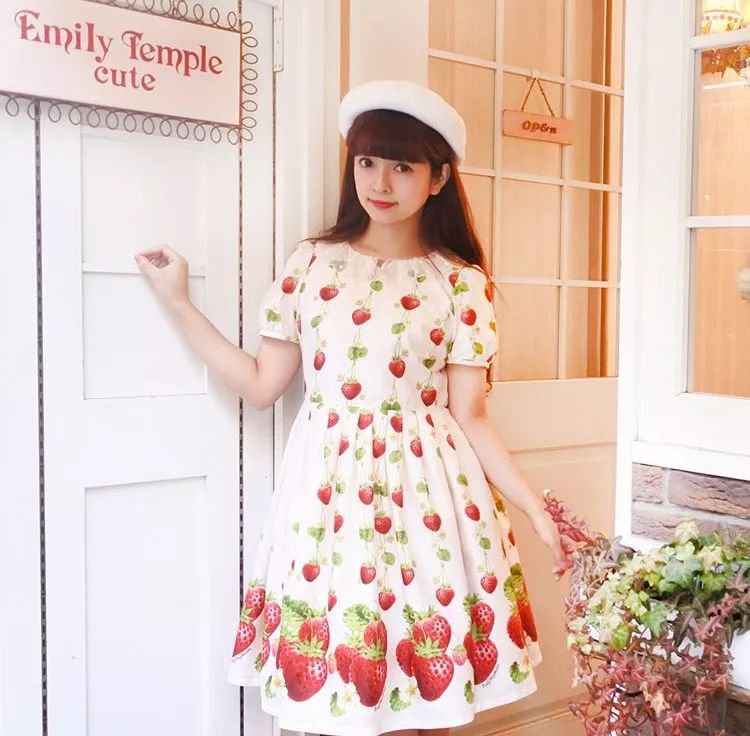 Lo娘最爱的草莓裙！连女神美沙子都疯狂种草