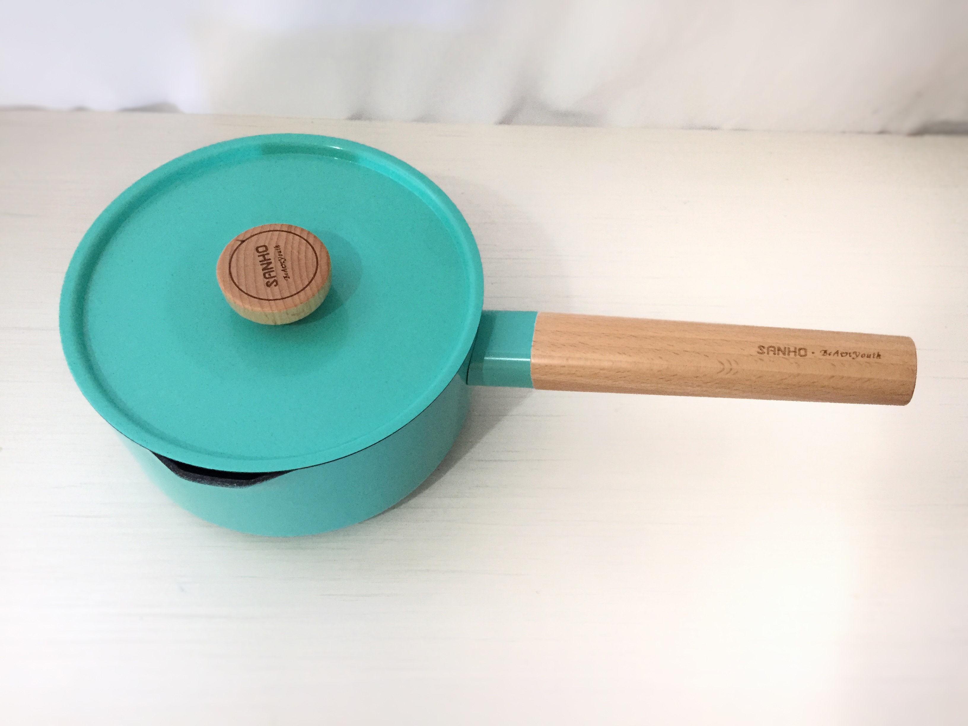 港式经典奶茶好喝,一杯正宗港式奶茶的温暖