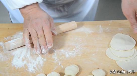 包元宝水饺的手法视频慢动作,儿童手工元宝水饺慢动作教程