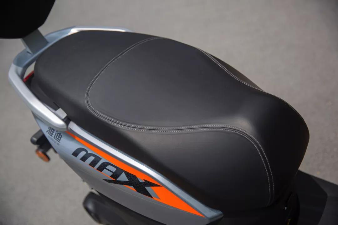 雅迪轻便摩托T9D能装多大电池,雅迪t9