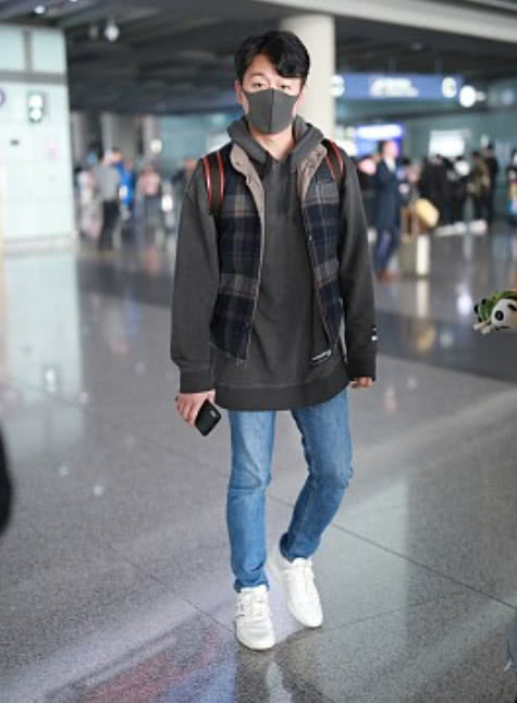 佟大为30岁和44岁照片对比,佟大为39岁照片