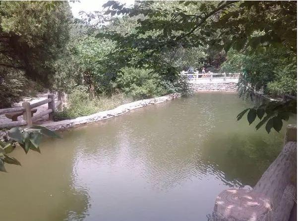 彩虹湖公园有什么好玩的地方,浆水泉公园景区