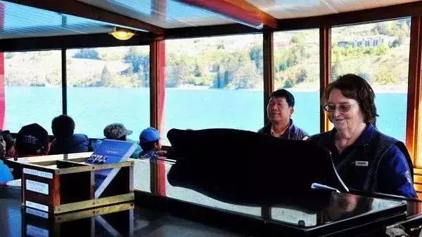 有着绝美迷人的“容颜”，却充满让*欲人**罢不能的速度野性与激情