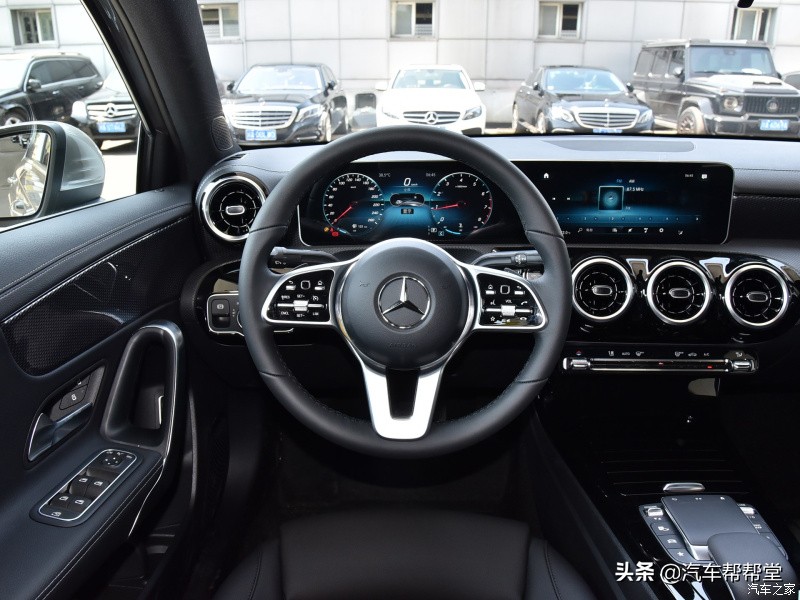 奔驰a级车型值不值得买,奔驰a级2023新款车型值不值得买