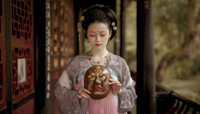 穿汉服拍结婚照有什么讲究吗,汉服结婚证件照头饰有什么要求吗