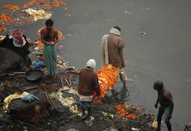 印度人买烟盒,印度烟有多少钱一根