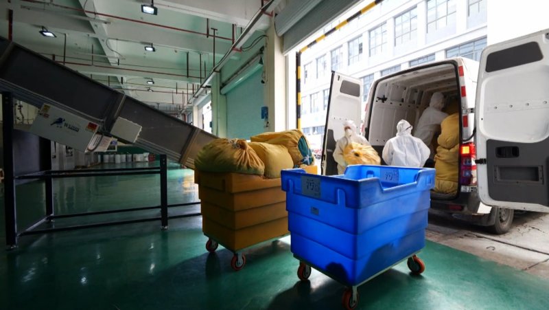 医生白大褂消毒,一件白大褂