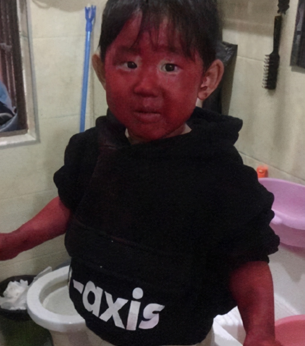 崩溃妈妈哭泣,崩溃妈妈大哭