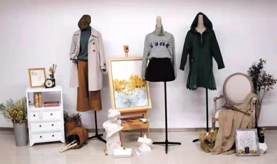 服装尾货品牌女装,尾货服装批发利润大吗