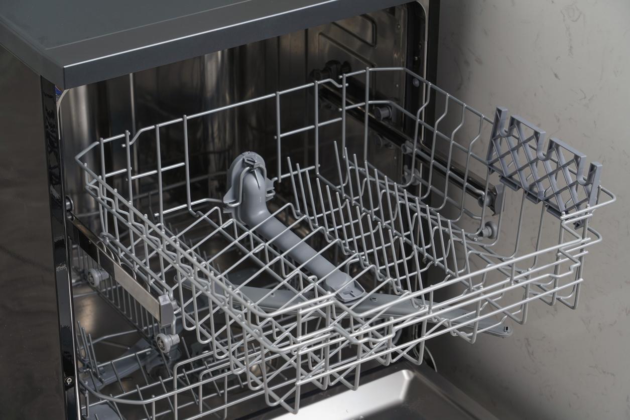 新型洗碗机进食堂,海尔洗碗机长效存储