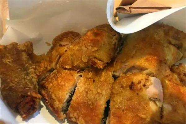 55天紧急状态，你看天津几分像从前，早点硬菜点心安排起来