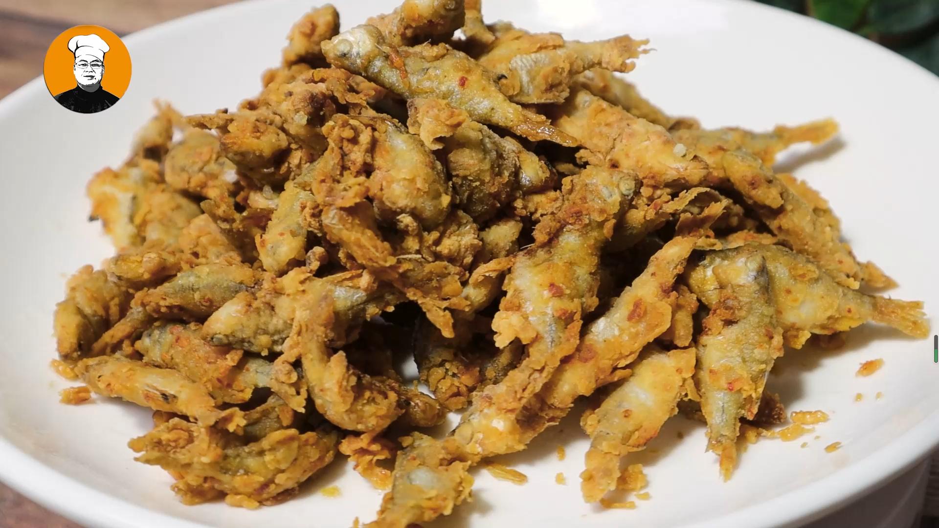 炸鱼怎么裹面粉,炸鱼的时候裹淀粉好还是裹面粉好