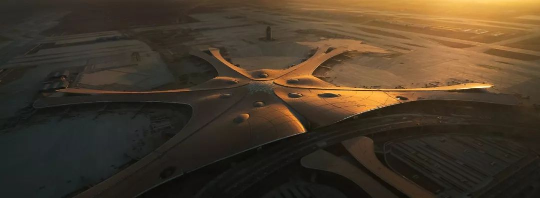 中国世界级超大型国际机场,中国建造超大型机场