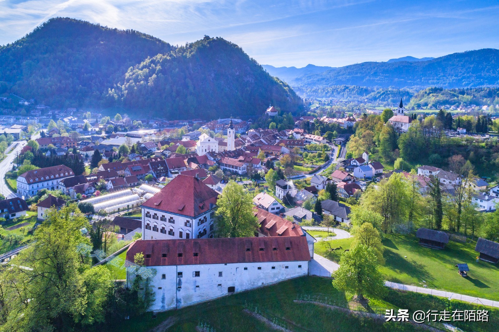 斯洛文尼亚著名景点,斯洛文尼亚在地图上为什么找不到