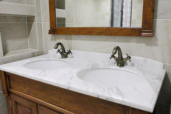 卫浴柜和浴缸哪个好用一些,卫浴选购