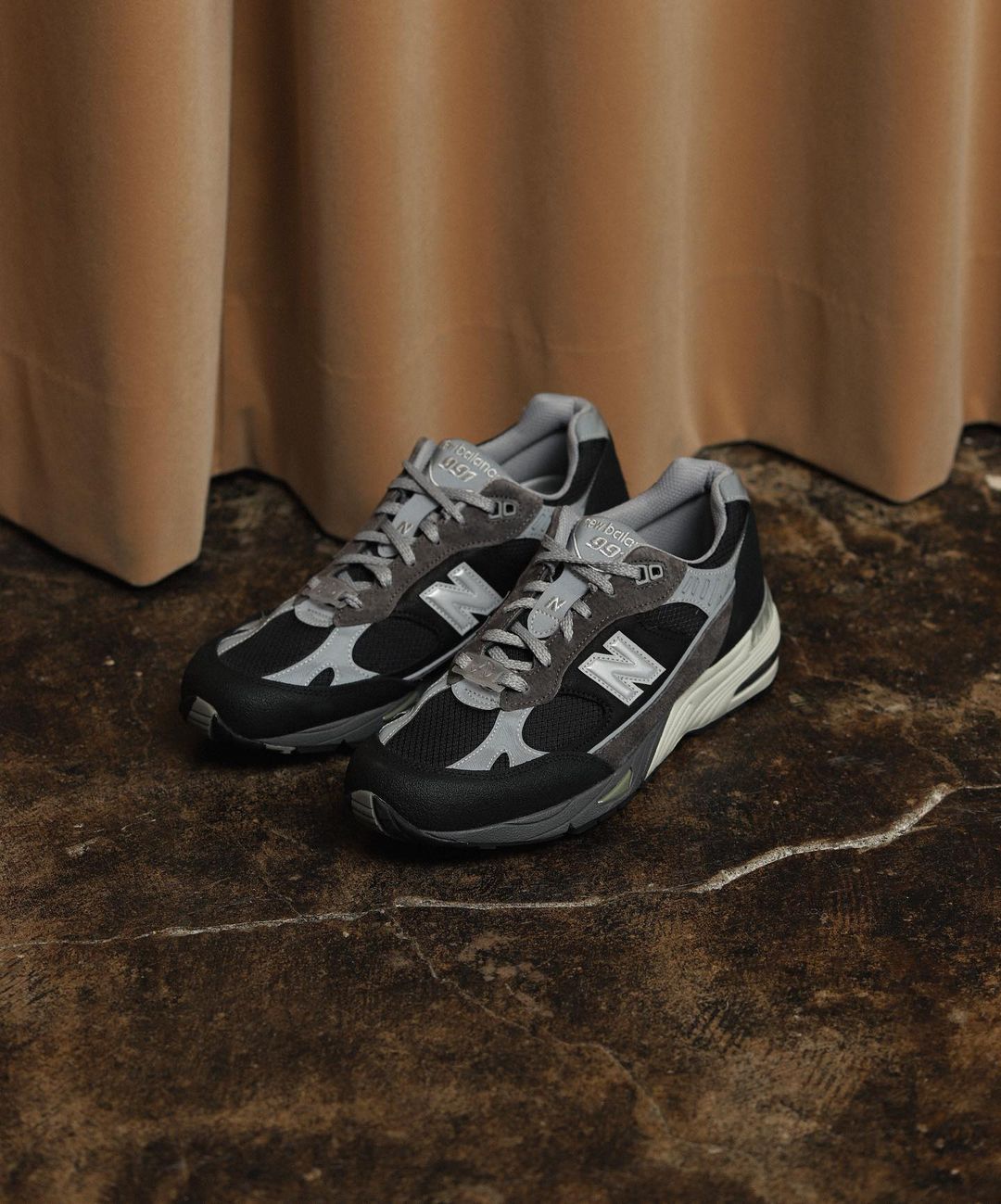 最近值得购买的好球鞋600左右,推荐一款球鞋价格适中