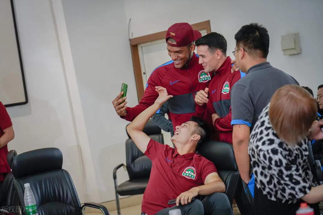 河南建业队员柯钊定妆照,河南建业2016赛季照片