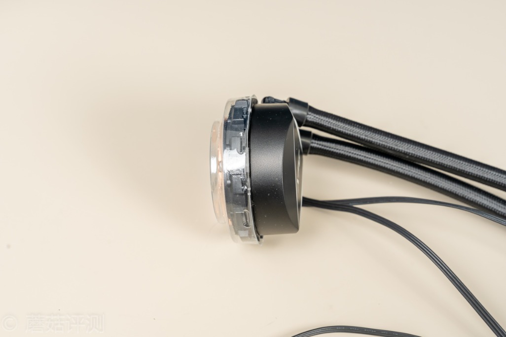 最好的240水冷评测,240分体水冷和240一体水冷对比