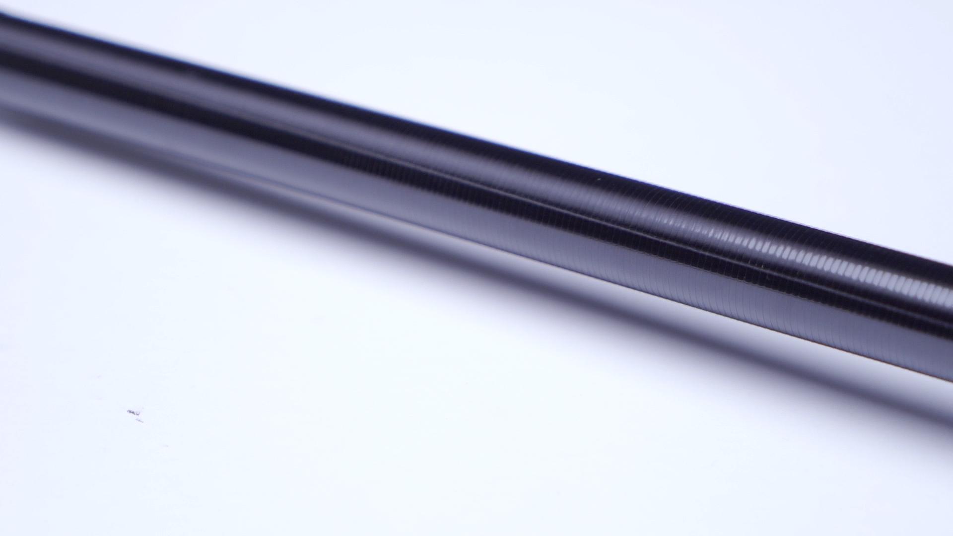 化氏湛卢旗舰三代鱼竿,涉水精工九段飞流鱼竿怎么样