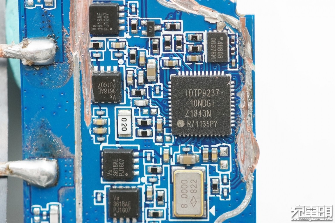 小米无线充电宝10w和30w如何选择,小米充电宝20000毫安50瓦拆箱