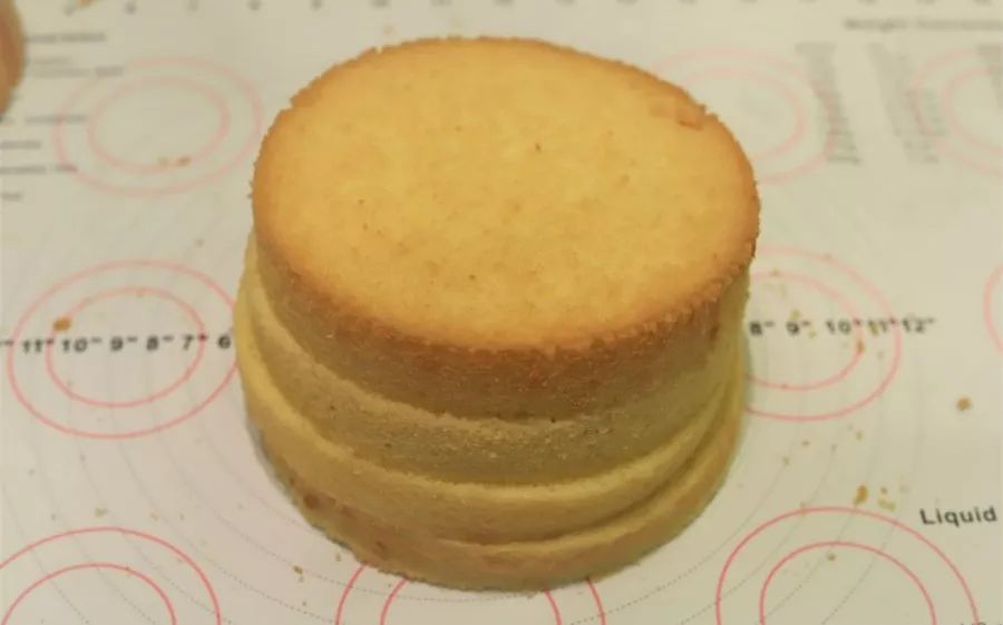 生日蛋糕简单不用烤箱,又简单又漂亮不用烤箱的生日蛋糕