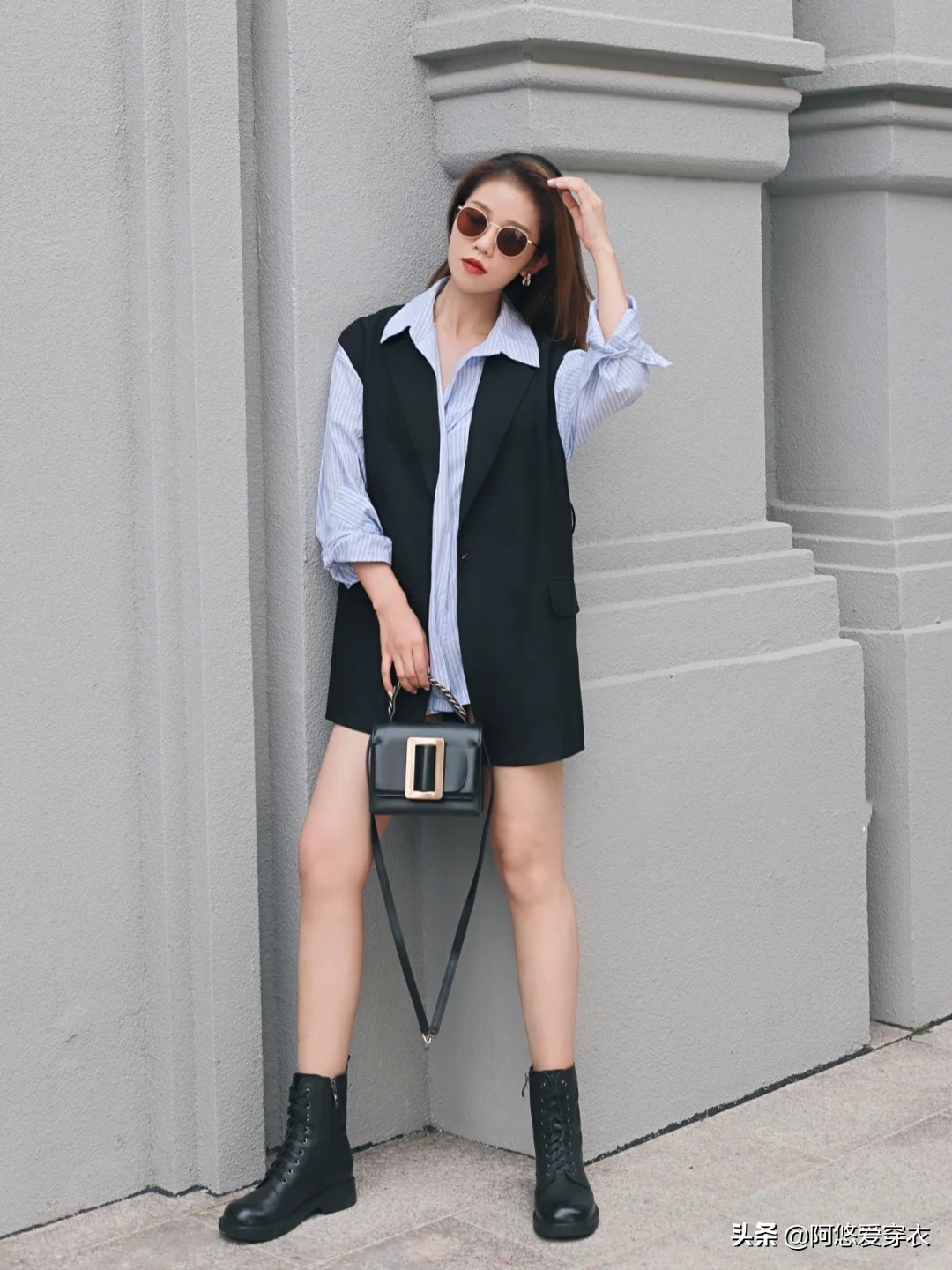 马丁靴女款时尚洋气百搭,今年爆款马丁靴短裙