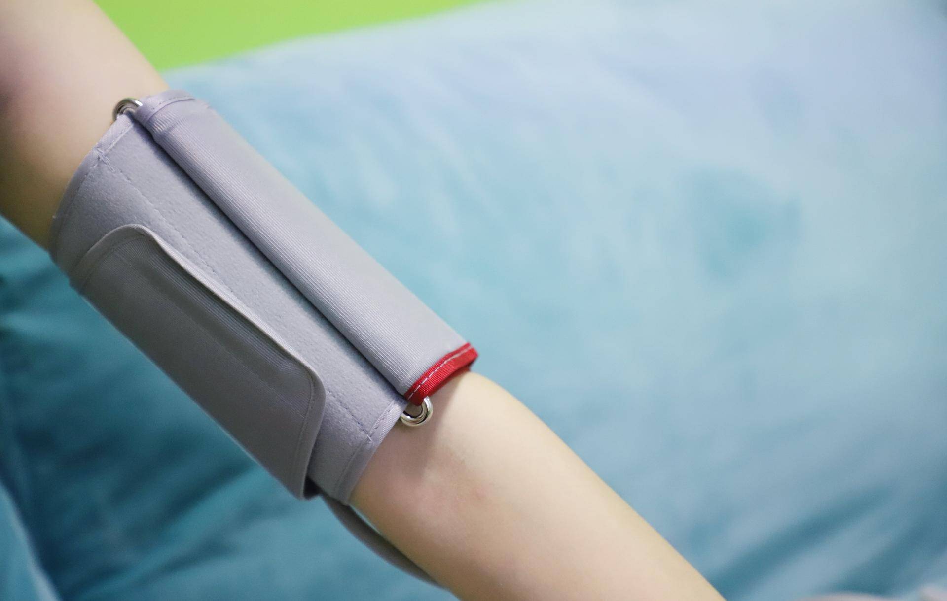 智能血压计的操作方法,智能血压计使用方法