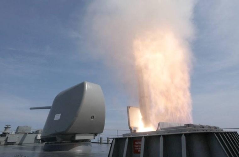 中国舰艇回娘家视频,中国海军军舰出访俄视频