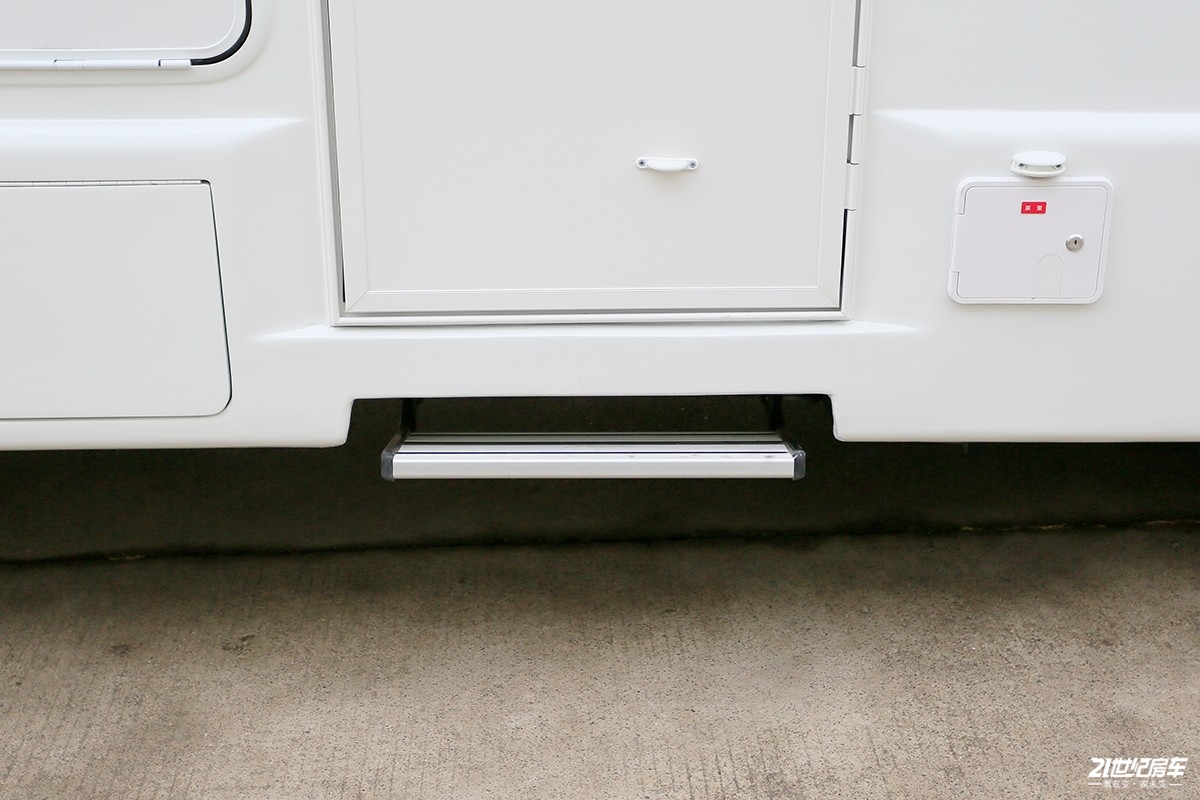 新飞轻卡h300房车价格是多少,新飞轻卡房车h300驾驶感受