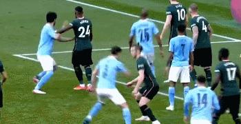 曼城5:1狼斯特林错失机会,复盘曼城1:2曼联