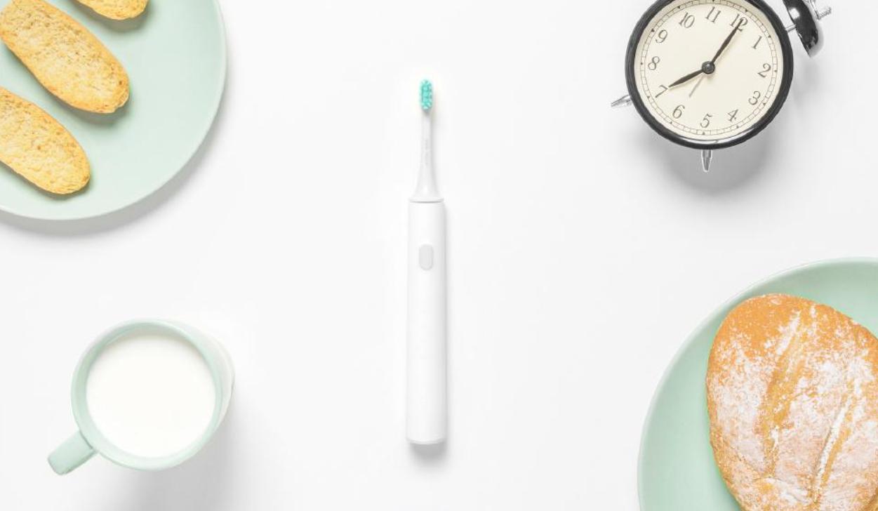 电动牙刷对标飞利浦,电动牙刷测评小米和usmile