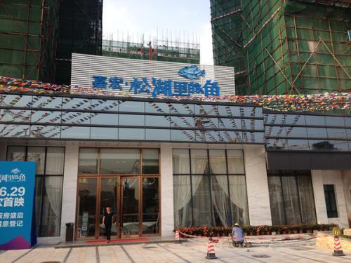 挣不到钱不敢回去,年薪几十万都不敢回家