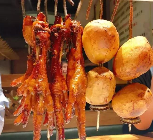 烧烤也能红遍金钻广场一条街,长春烧烤最有特色的烧烤店