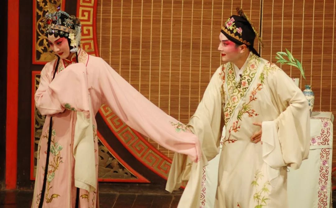 一入秋苏州成姑苏,秋色一入秋苏州就成了姑苏