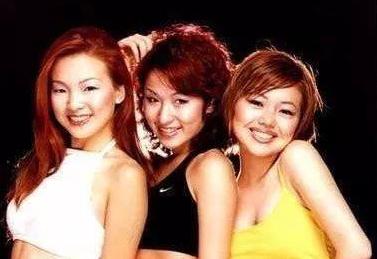 回忆里的雪完整视频,蜜雪薇琪陈小春合唱