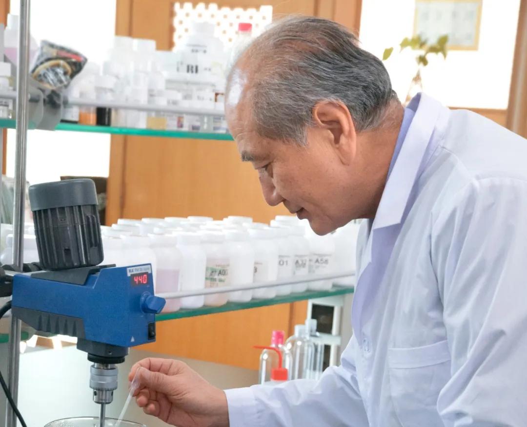 伊佐尚是谁？日本泰斗级护肤专家教你如何祛斑