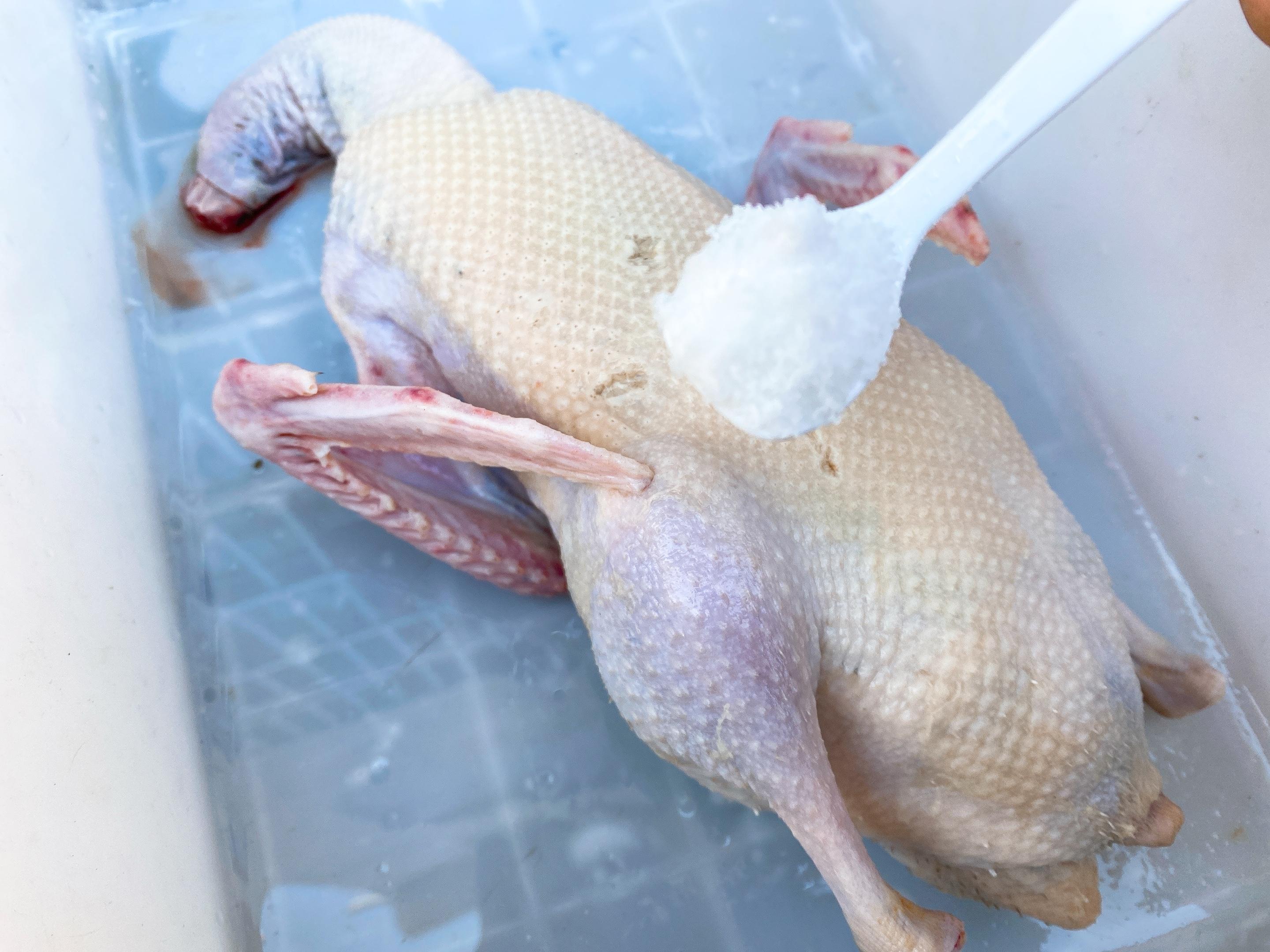 鸭汤焯水后要不要炒一下,高丽参鸭汤鸭子要焯水吗