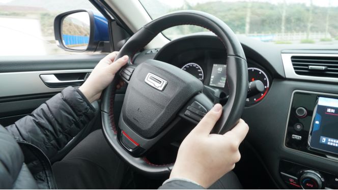 敢跟半挂掰手腕的车,敢和外资车叫板的国产车