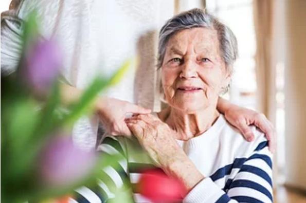 护理床上洗头操作流程,床上洗头护理操作注意事项