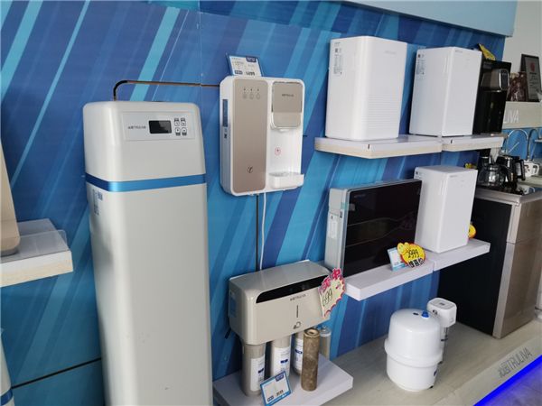 3000左右的净水机和管线机,3000以下台式净水机