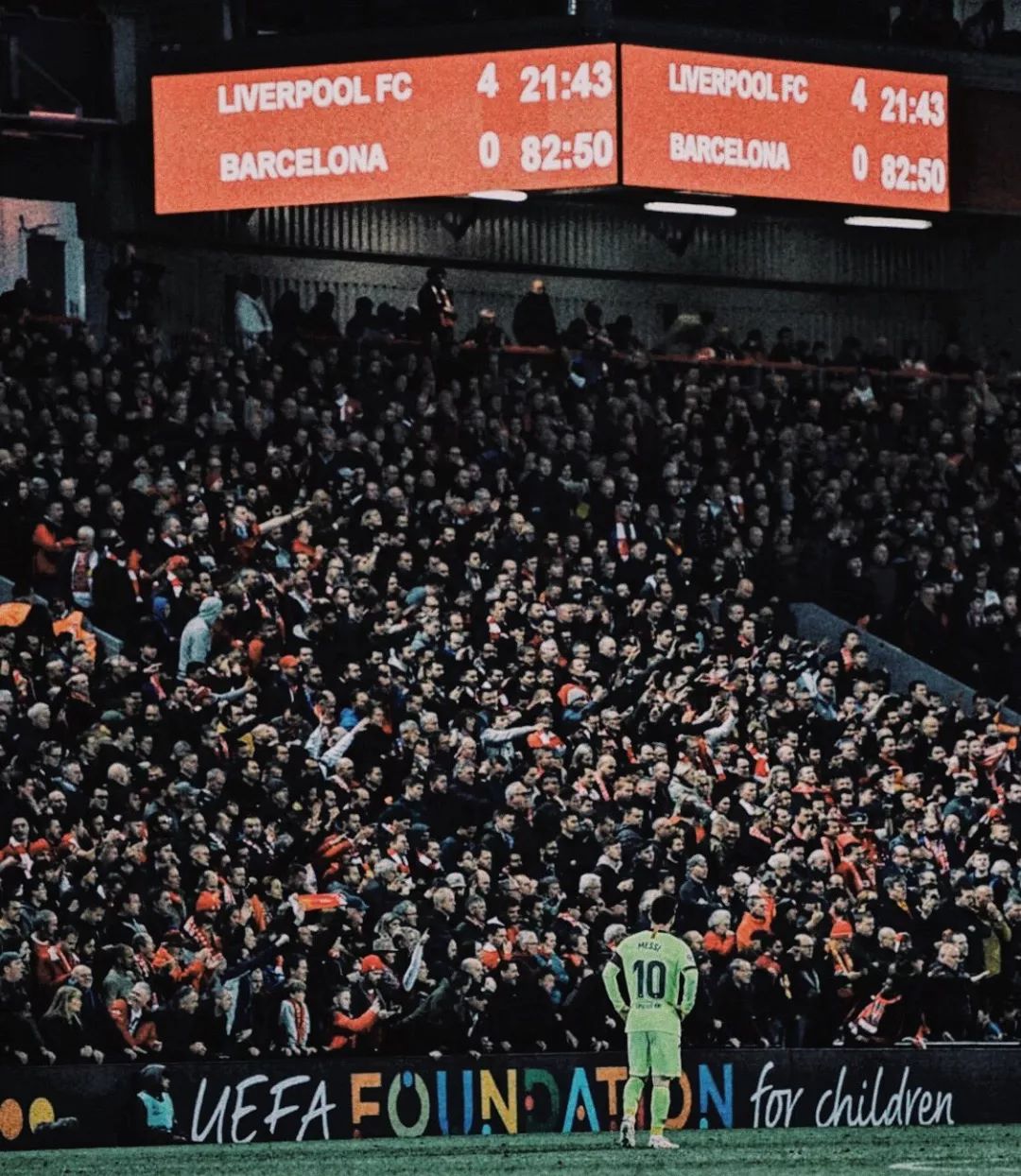 安菲尔德4球逆转巴萨,安菲尔德逆转巴萨赛后更衣室