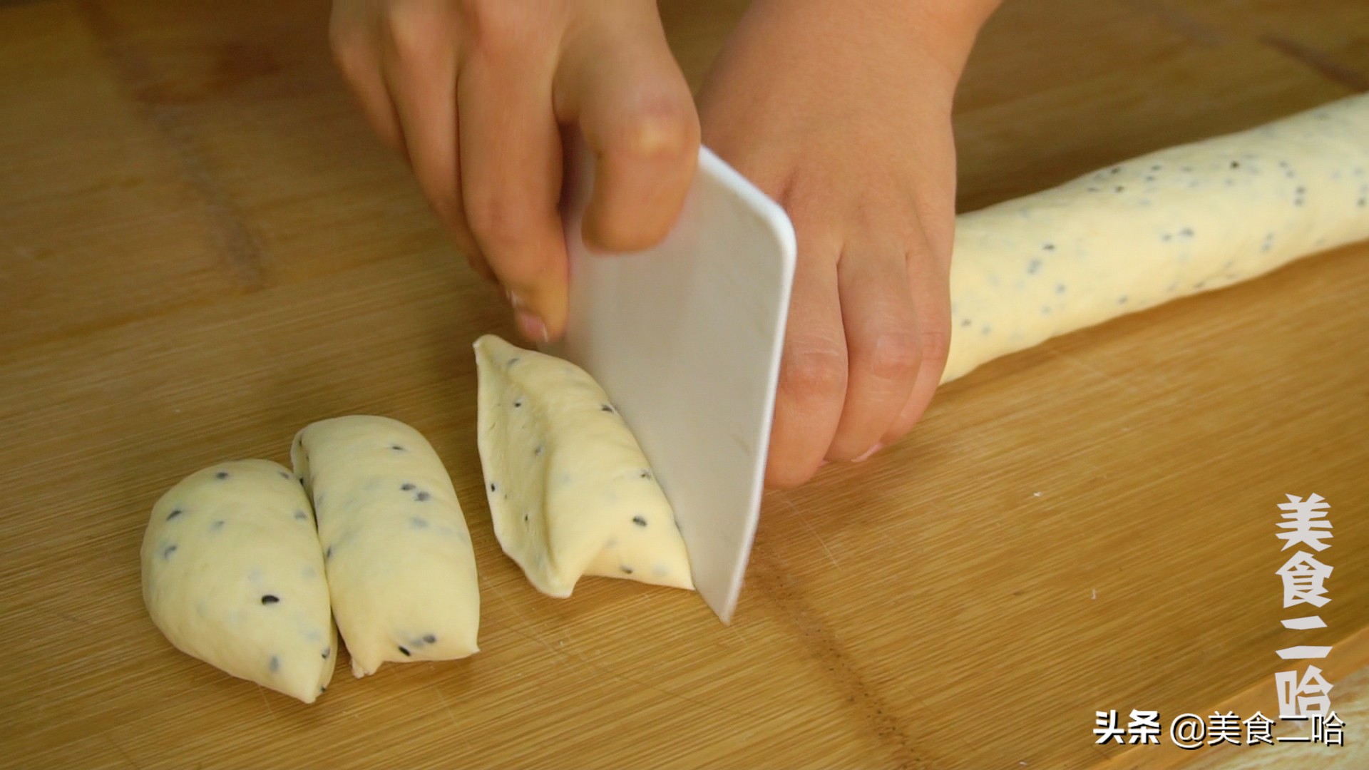 油饼不放面粉只放鸡蛋怎么做,打个鸡蛋和面烙油饼可以吗